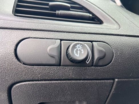 Used 2010 Chevrolet Malibu LT image 10