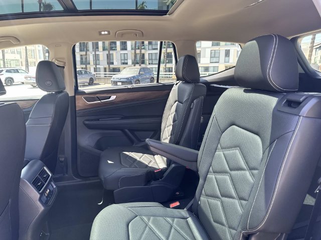 New 2026 Volkswagen Atlas SE FWD image 12