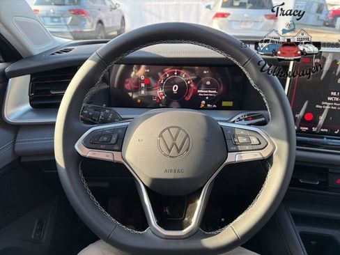 New 2026 Volkswagen Tiguan SE image 10