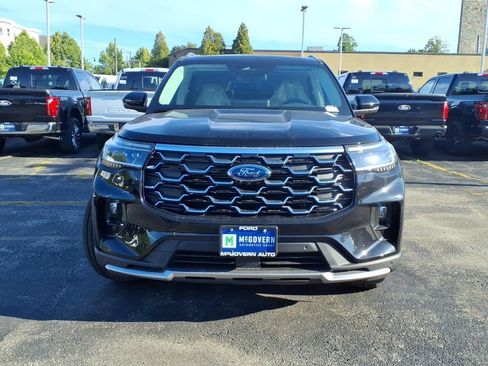 New 2026 Ford Explorer Platinum w/ LUX Leather Package AWD/4WD image 2