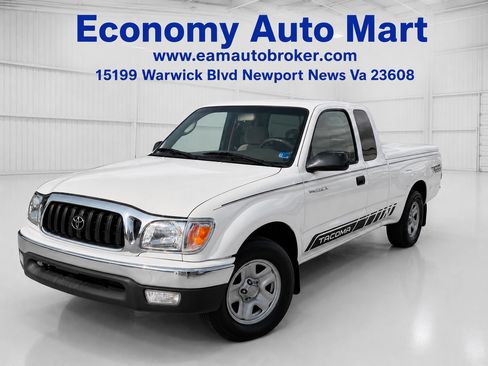 Used 2003 Toyota Tacoma 2WD Xtracab w/ SR5 Pkg image 1