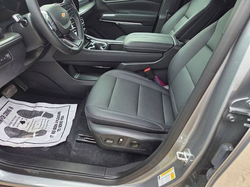 Used 2026 Chevrolet Traverse LT w/ Driver Confidence Package AWD/4WD image 11