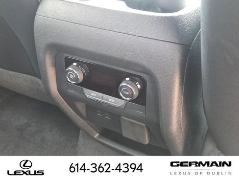 Used 2024 Chevrolet Traverse LT w/ Midnight/Sport Edition AWD/4WD image 27