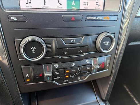 Certified 2019 Ford Explorer XLT w/ Equipment Group 202A image 13