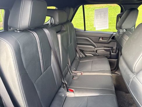 Certified 2025 Toyota 4Runner Limited AWD/4WD image 14
