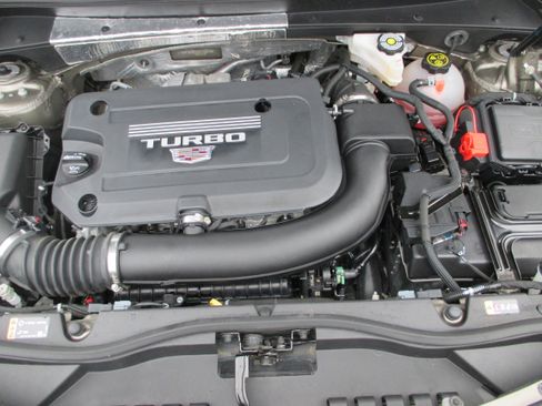 Used 2020 Cadillac XT4 Premium Luxury w/ Cold Weather Package image 31