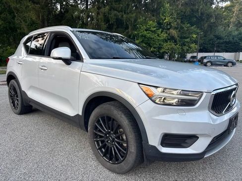 Used 2022 Volvo XC40 T5 Momentum AWD/4WD image 12