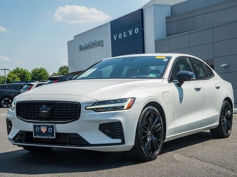 Certified 2023 Volvo S60 T8 Plus w/ Climate Package AWD/4WD image 3