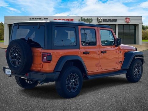 Used 2025 Jeep Wrangler Sport S image 28