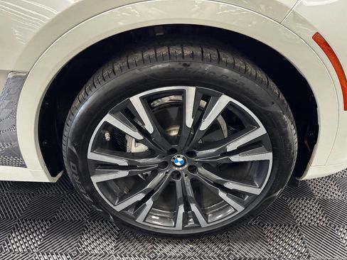 Used 2020 BMW X7 xDrive40i w/ Premium Package image 16