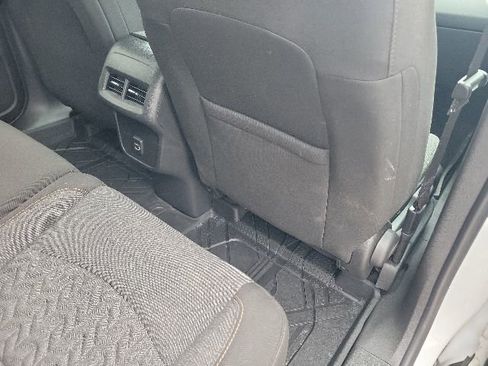 Used 2023 Chevrolet Equinox LT AWD/4WD image 25