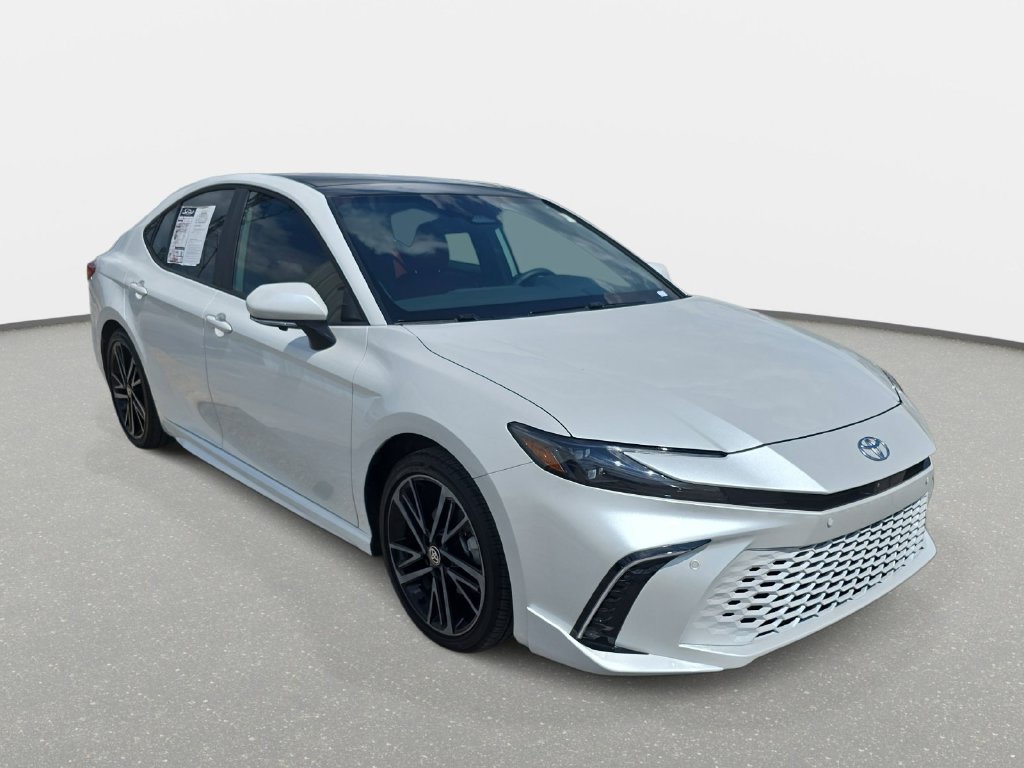 Used 2026 Toyota Camry XSE w/ Premium Plus Package FWD image 3