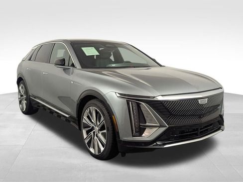 Used 2024 Cadillac Lyriq Luxury w/ LPO, Floor Liner Package image 26