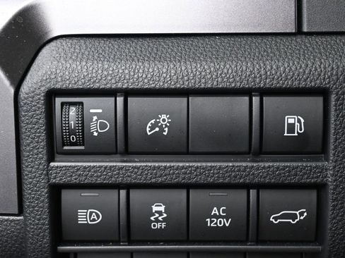 Certified 2025 Toyota 4Runner TRD Off-Road Premium image 17