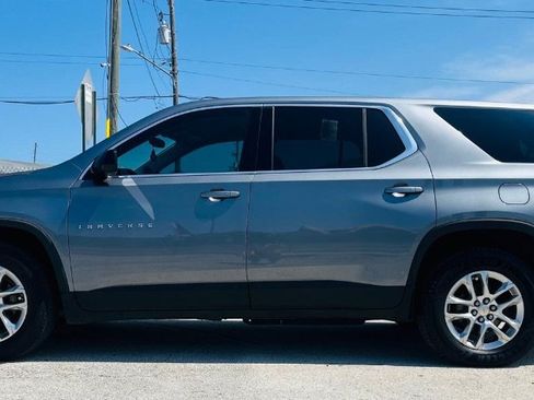 Used 2019 Chevrolet Traverse LS AWD/4WD image 4