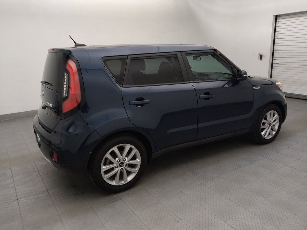Used 2019 Kia Soul + FWD image 10