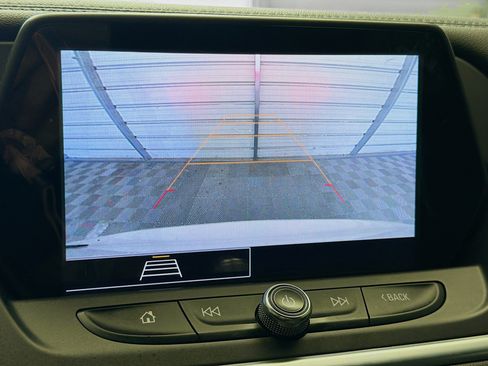 Used 2021 Chevrolet Blazer LT FWD image 16