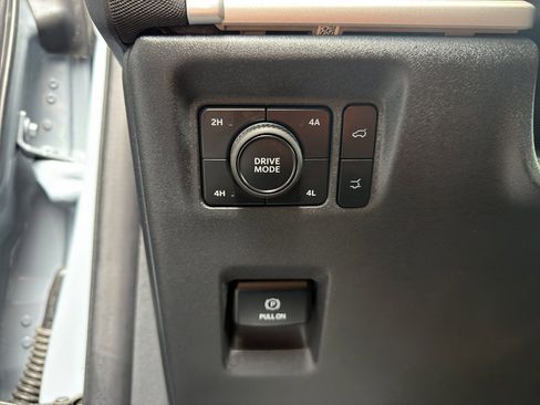 Certified 2025 Ford Expedition Active AWD/4WD image 23