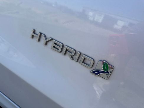 Used 2016 Ford Fusion SE w/ Equipment Group 502A FWD image 8