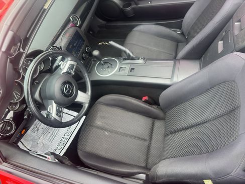 Used 2006 MAZDA MX-5 Miata Touring RWD image 16