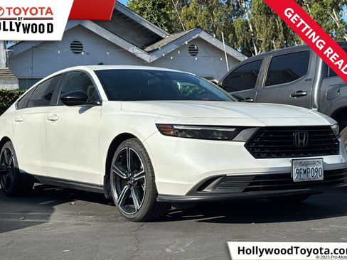 Used 2023 Honda Accord Sport image 1