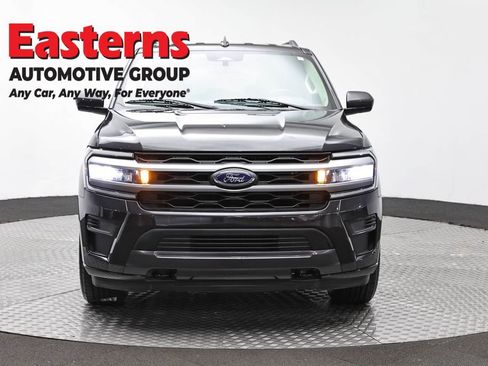 Used 2023 Ford Expedition Max XLT AWD/4WD image 2