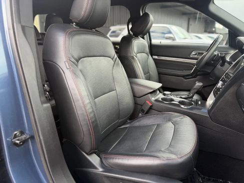 Used 2018 Ford Explorer Sport w/ Ford Safe & Smart Package image 21