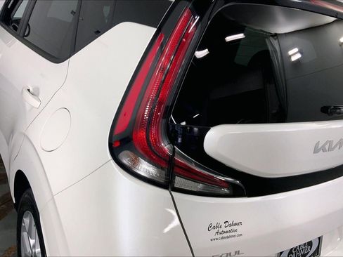 Used 2025 Kia Soul LX FWD image 27