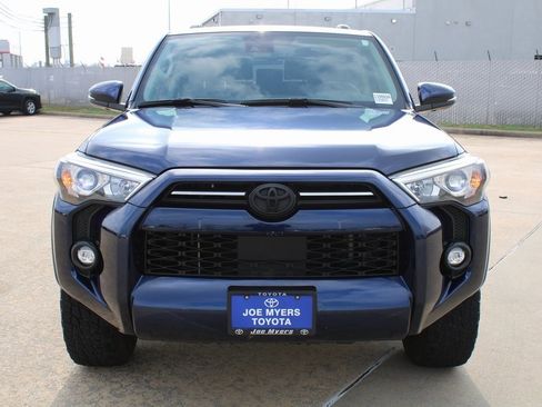 Used 2023 Toyota 4Runner SR5 Premium w/ Moonroof Package image 2