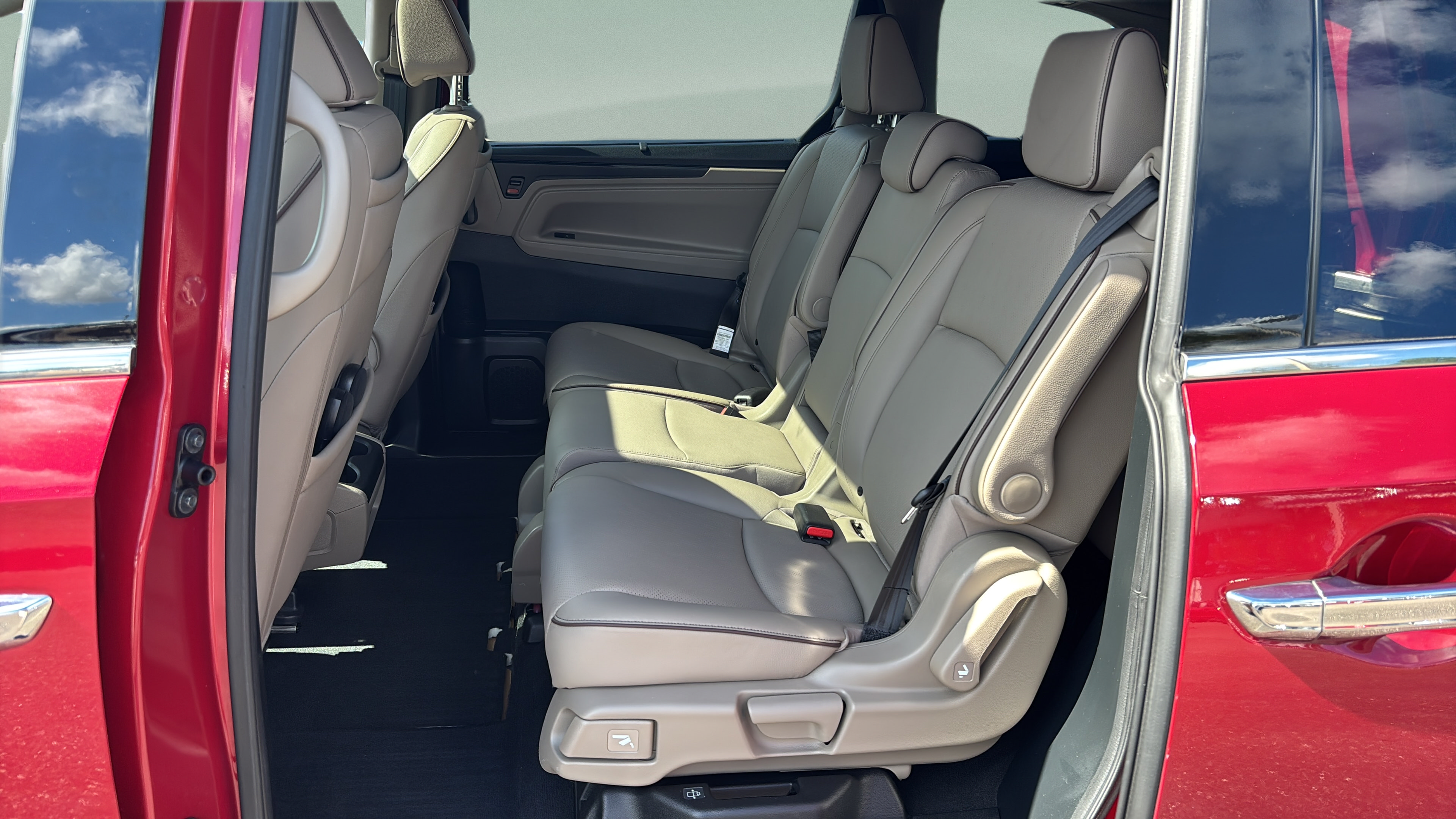 Certified 2024 Honda Odyssey Elite image 11