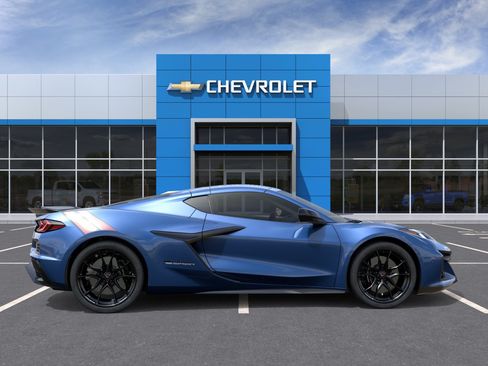 New 2027 Chevrolet Corvette Grand Sport w/ Z52 Sport Performance Package RWD image 5