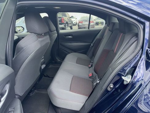 Used 2025 Toyota Corolla SE w/ SE Premium Package image 4