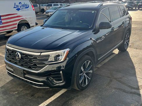 Used 2024 Volkswagen Atlas SEL Premium R-Line image 1