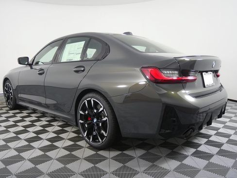 Used 2026 BMW 330i Sedan w/ M Sport Package RWD image 5