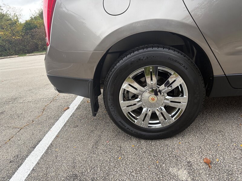 Used 2011 Cadillac SRX Luxury FWD image 27