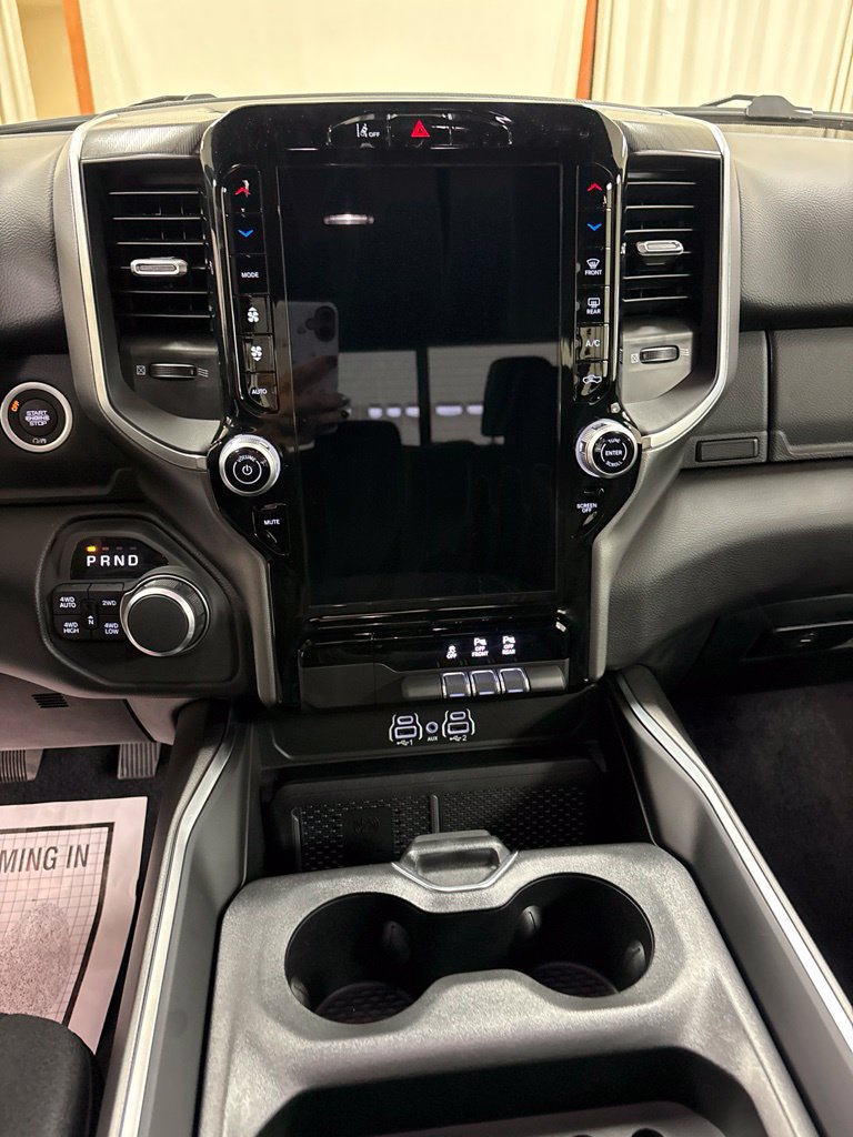 New 2027 RAM 1500 4x4 Crew Cab image 13