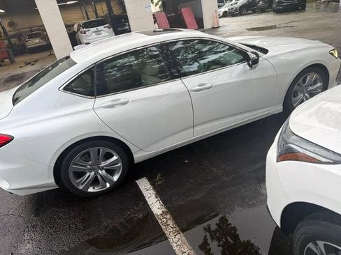 Used 2023 Acura TLX w/ Technology Package FWD image 11