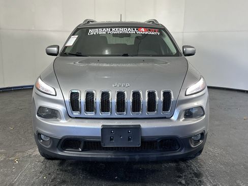 Used 2016 Jeep Cherokee Latitude w/ Comfort/Convenience Group image 4