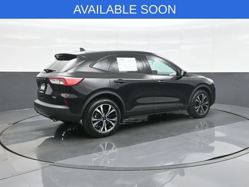 Used 2022 Ford Escape SE w/ SE Sport Appearance Package AWD/4WD image 7