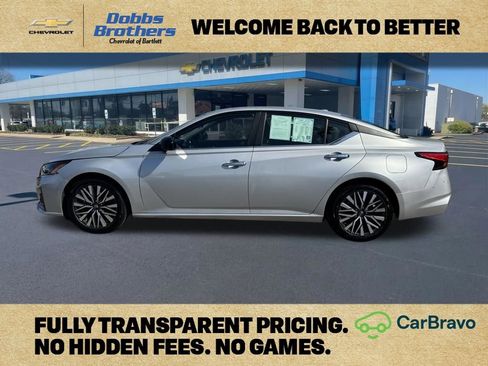 Used 2024 Nissan Altima 2.5 SV FWD image 4