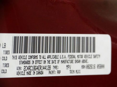 Used 2014 Chrysler Town & Country Touring image 20