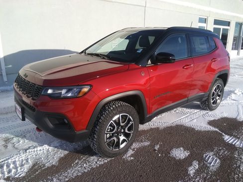 New 2026 Jeep Compass Trailhawk AWD/4WD image 2