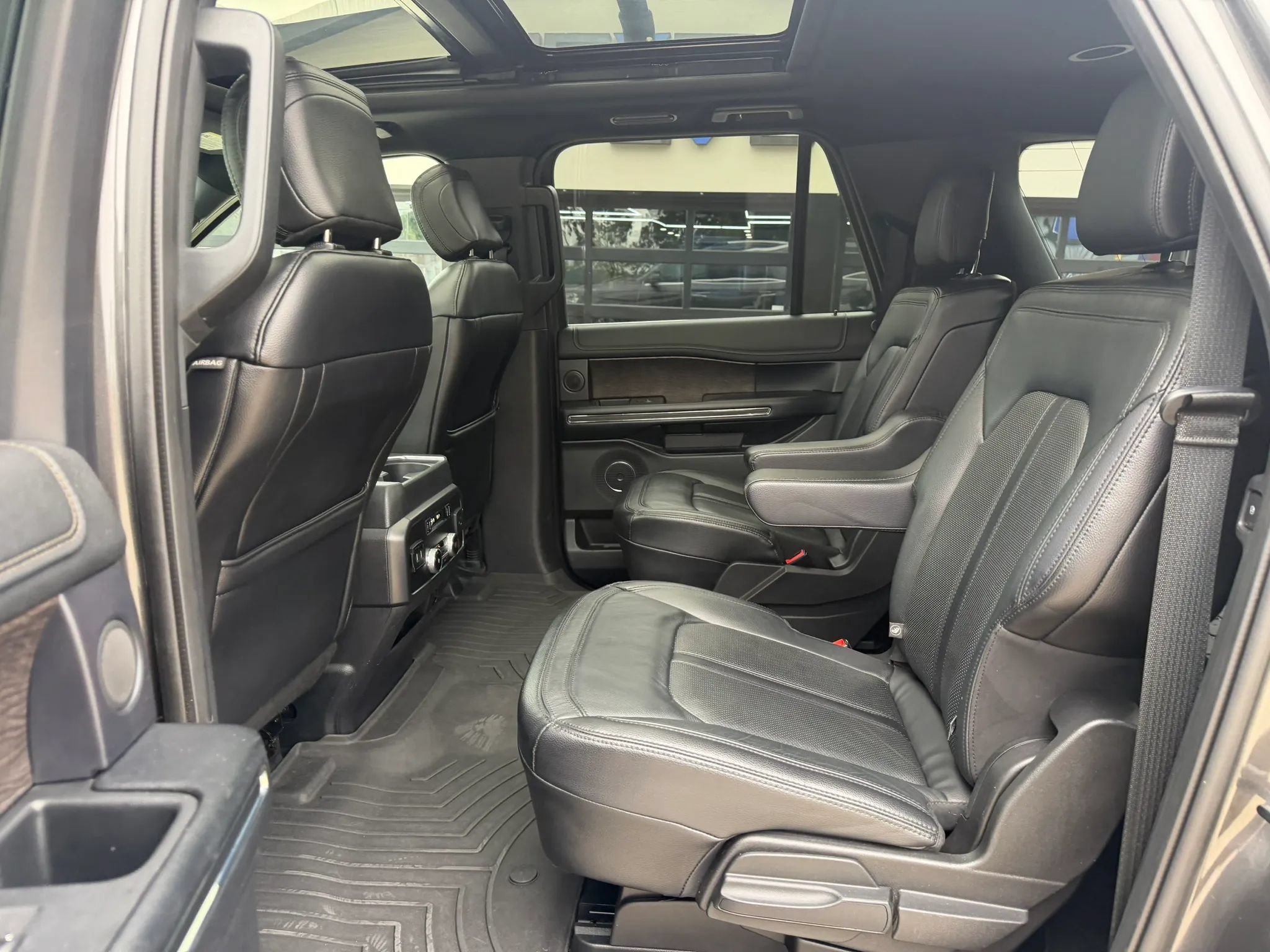 Used 2019 Ford Expedition Max Limited w/ Special Edition Package AWD/4WD image 35