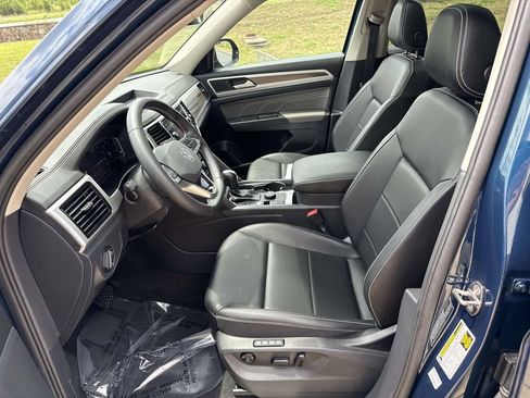Used 2023 Volkswagen Atlas SEL AWD/4WD image 6
