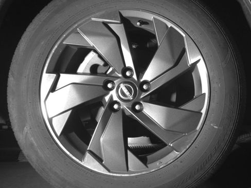 Used 2025 Nissan Rogue SV image 15