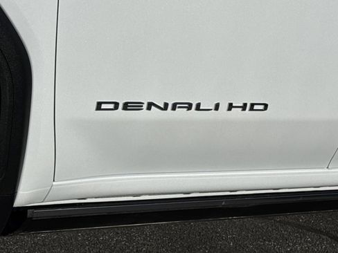 New 2026 GMC Sierra 2500 Denali w/ Denali Reserve Package AWD/4WD image 15
