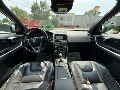 Used 2016 Volvo XC60 T6 R-Design Platinum w/ Climate Package image 16