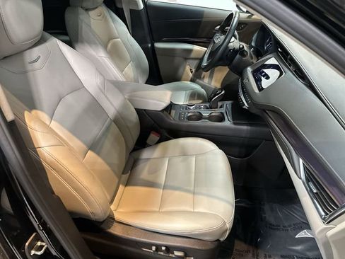 Used 2023 Cadillac XT4 Luxury w/ Cold Weather Package image 28