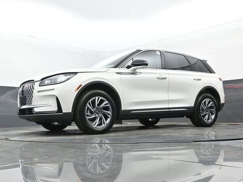 Used 2024 Lincoln Corsair AWD w/ Equipment Group 101A image 26