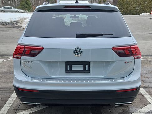 Used 2019 Volkswagen Tiguan SE w/ Panoramic Sunroof Package image 26